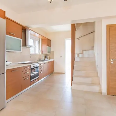 Villa Verona Pool Villa Lakhania