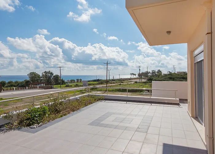 Verona Pool Βίλα Λαχανιά